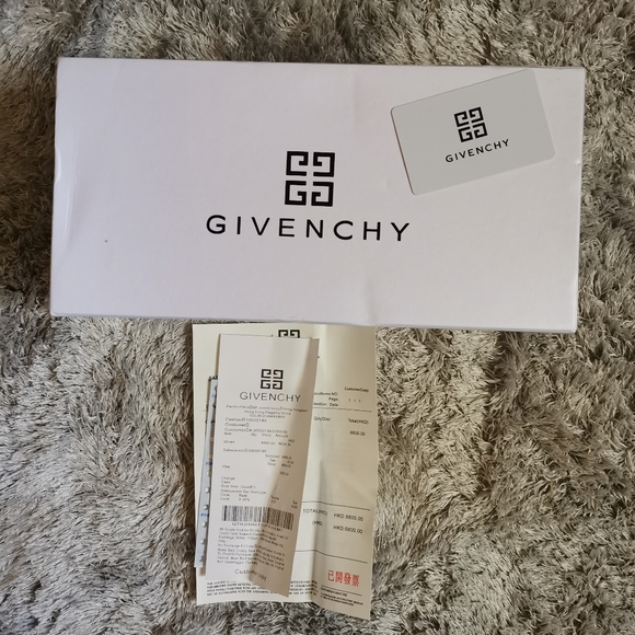 SOLD 💥Givenchy Men's Slides💥 - Picture 7 of 9